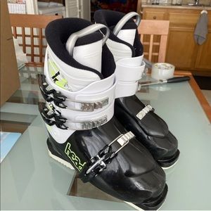 Head Edge J3 High Quality Downhill Ski Boots youth/kids mondo 240-245 (6-6.5k)